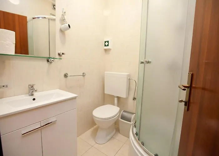 Victoria Spire Center Of The Old Town